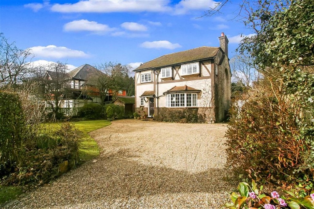 4 bedroom House Detached for sale in Purley