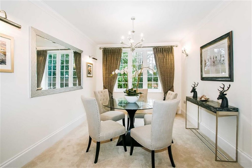 5 bedroom House Detached for sale in Sanderstead, South Croydon