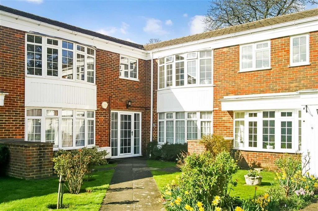 2 bedroom Flat for sale in Kenley