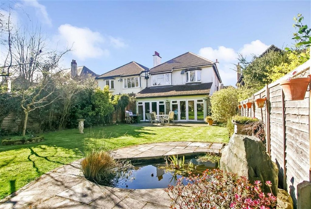 4 bedroom semi detached house for sale in Sanderstead, South Croydon