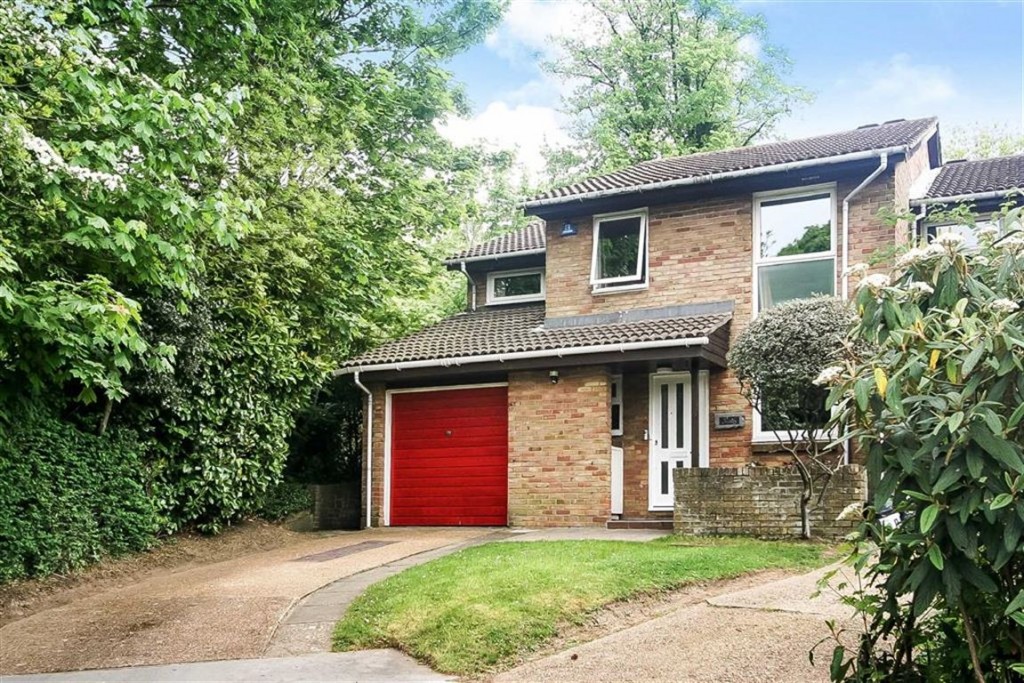 4 bedroom semi detached house for sale in Croydon