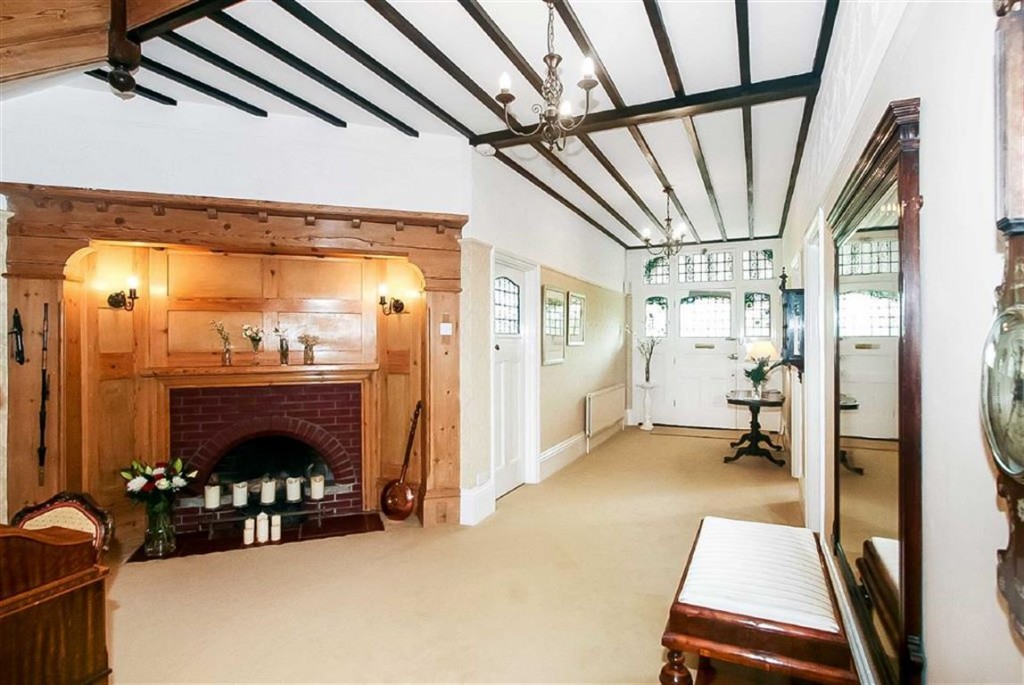 7 bedroom House Detached for sale in Croham Hurst, South Croydon