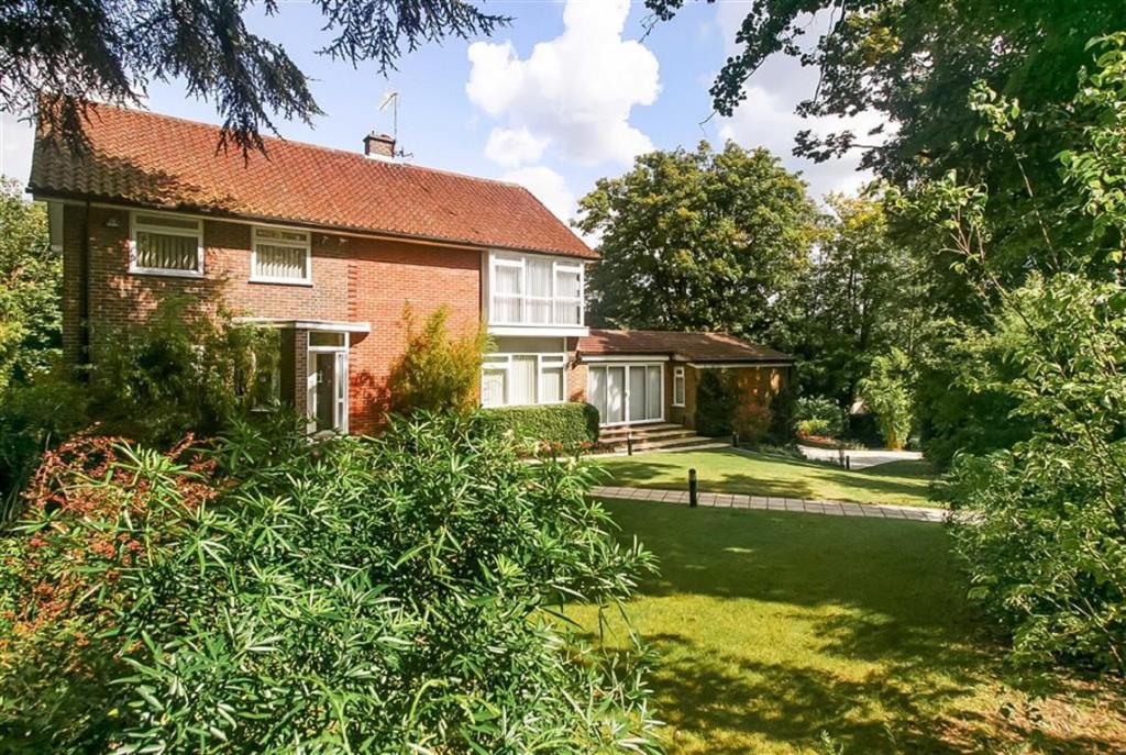 5 bedroom House Detached for sale in b Estate Conservation Area