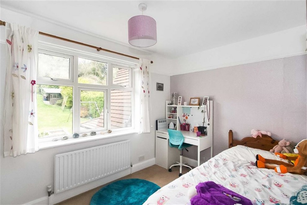 4 bedroom semi detached house for sale in Coulsdon