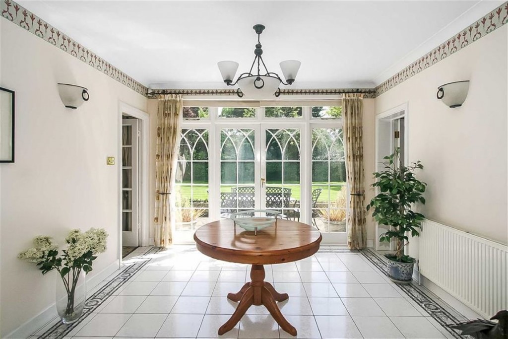 6 bedroom House Detached for sale in Purley
