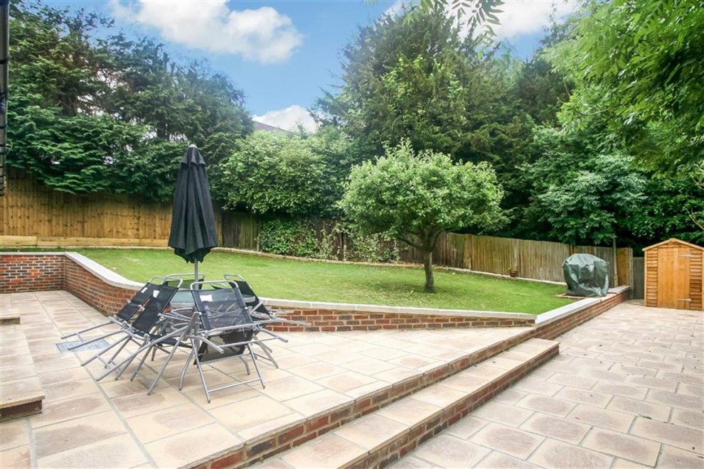 5 bedroom House Detached for sale in Coulsdon