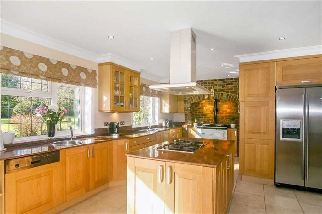 6 bedroom House Detached for sale in b Estate, West Purley