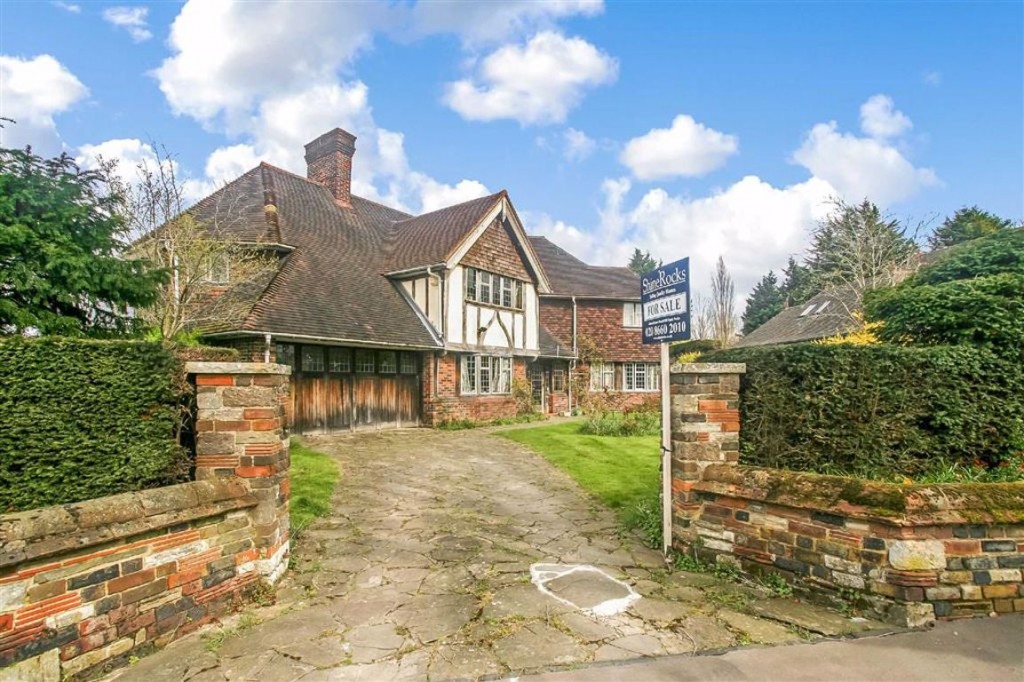 4 bedroom House Detached for sale in Whitgift Estate, East Croydon