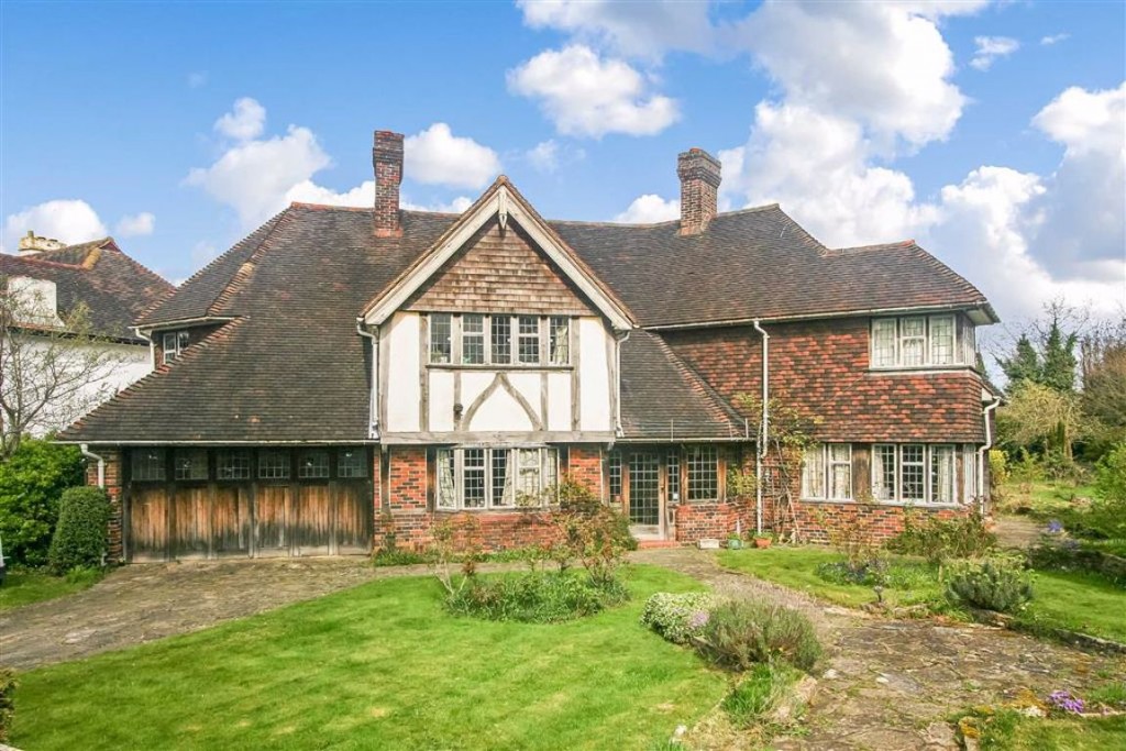 4 bedroom House Detached for sale in Whitgift Estate, East Croydon