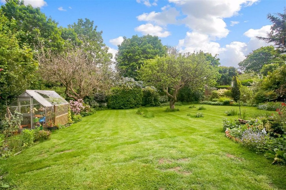 4 bedroom semi detached house for sale in b Estate, Purley