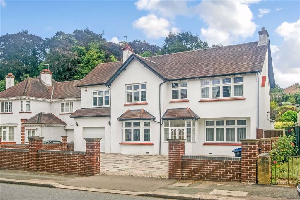 5 bedroom House Detached for sale in Purley
