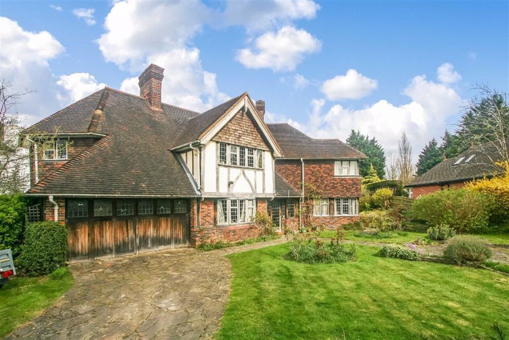 4 bedroom House Detached for sale in Whitgift Estate, East Croydon