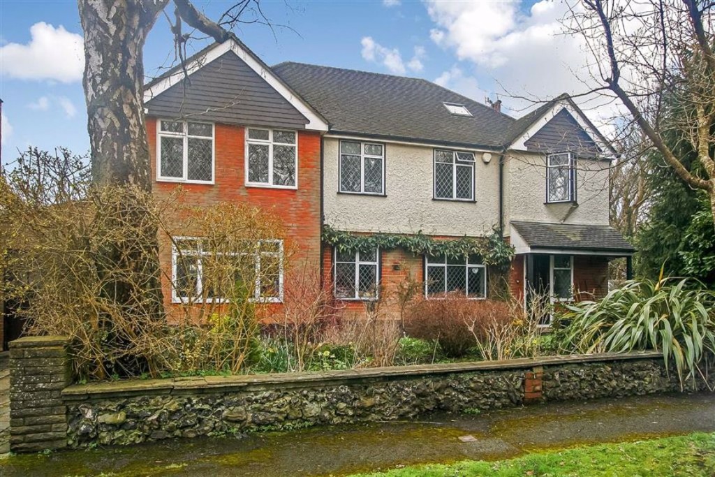 5 bedroom House Detached for sale in West Coulsdon