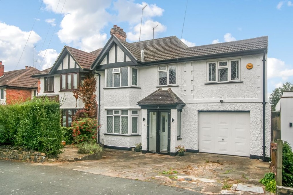 4 bedroom SemiDetached House for sale in South Croydon