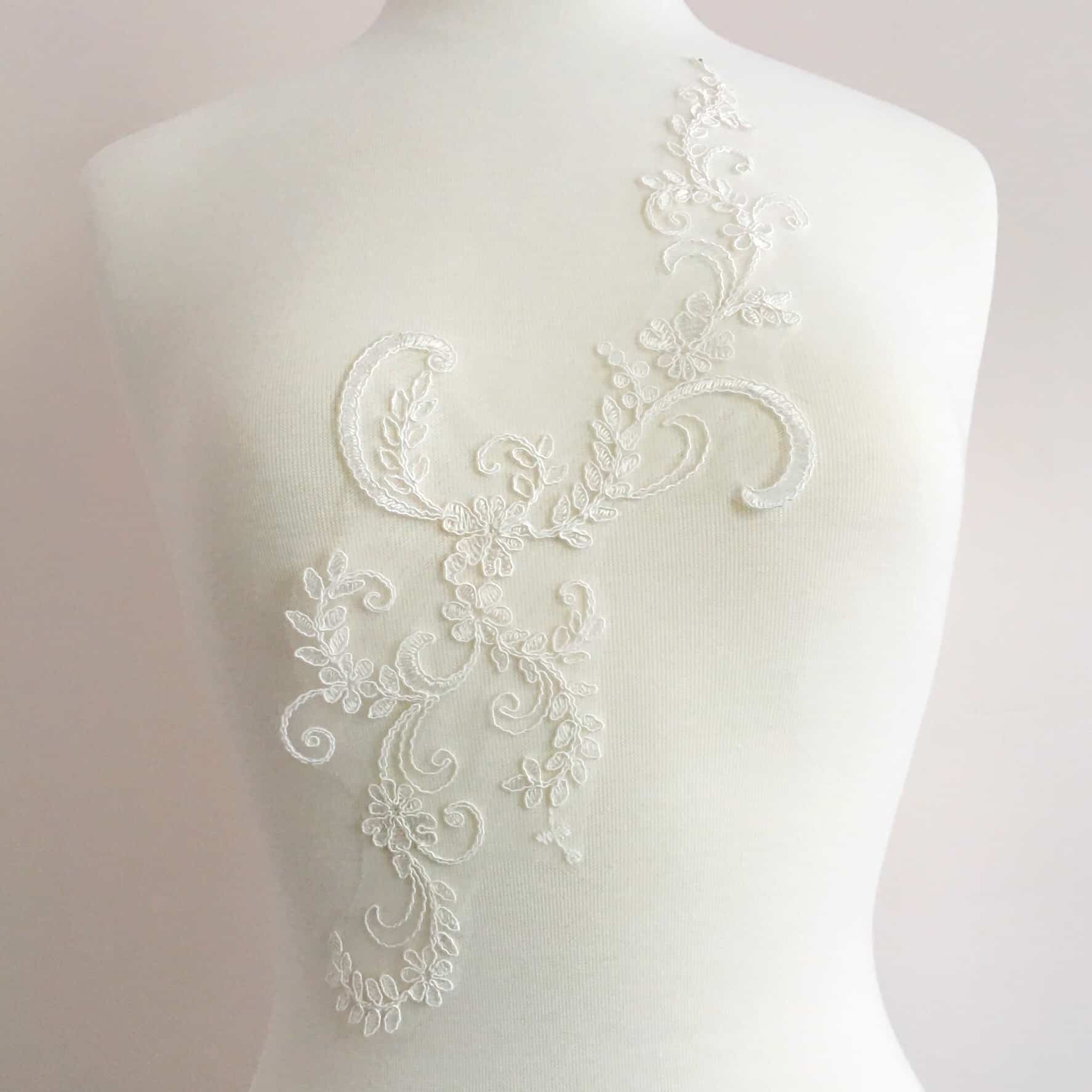 Classic Floral Lace Applique Shine Trim