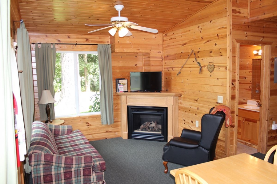 3 & 4 Bedroom Brainerd Cabins on Lake Edward Minnesota Family Getaways