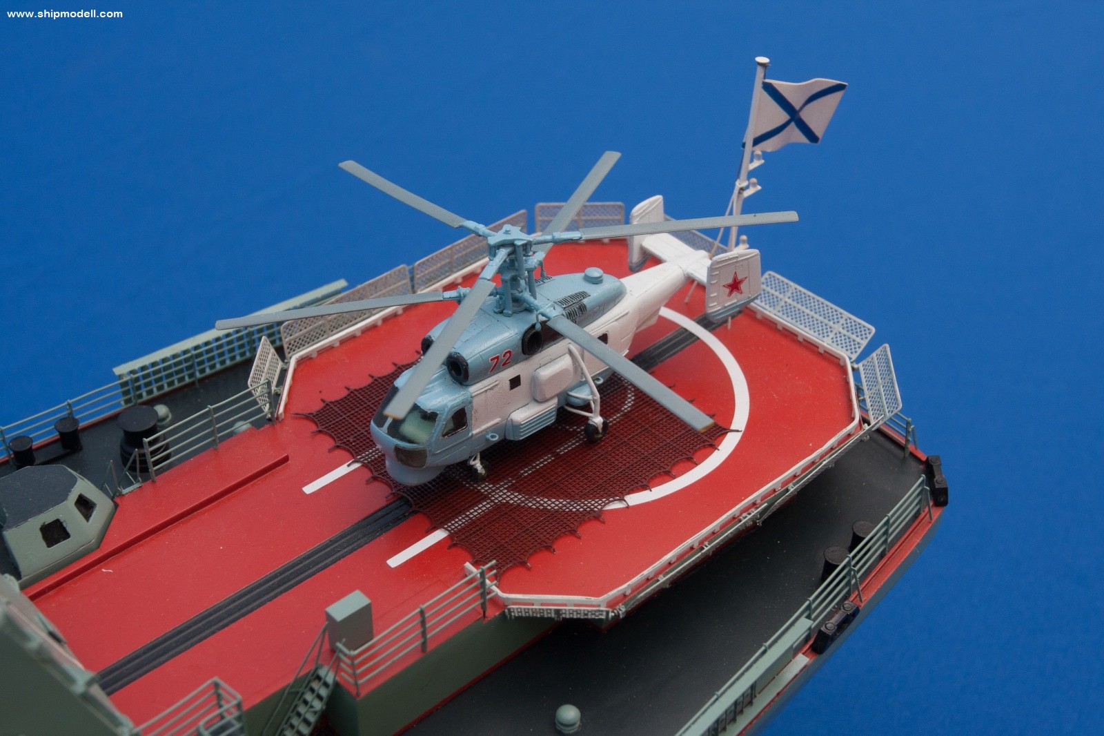 SHIPMODELL VARYAG missile cruiser 1983