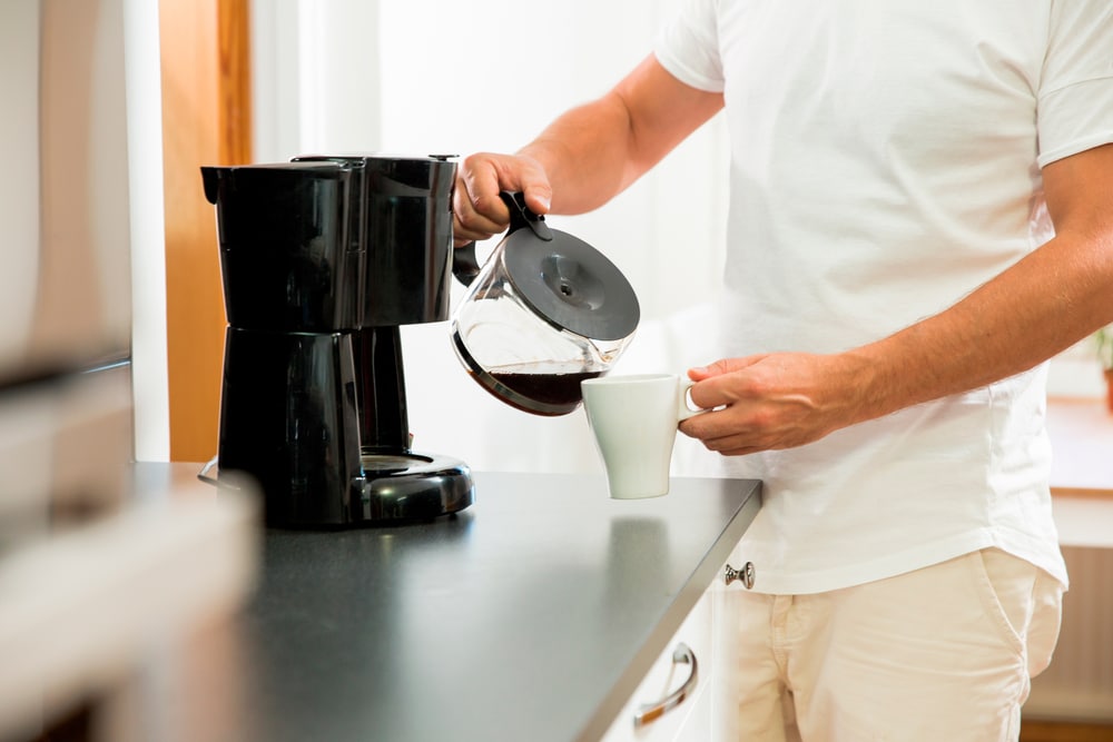 How to Use a Filter Coffee Machine? I Shippn Blog