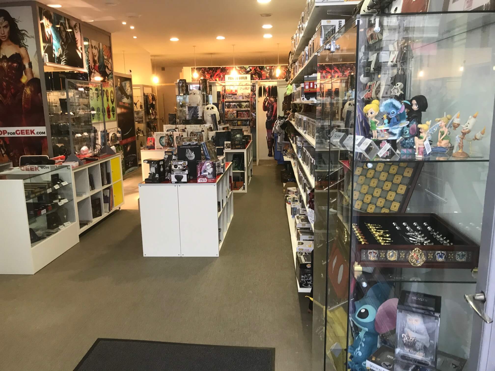 Shopforgeek Bordeaux 6 Rue Huguerie 33000 Bordeaux France 100 Pop Culture Produits Derives France La Boutique Pour Les Geeks