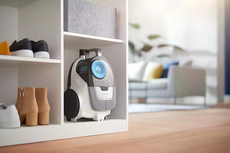 Philips 2000 Series Bagless vacuum cleaner - Shop Snap
