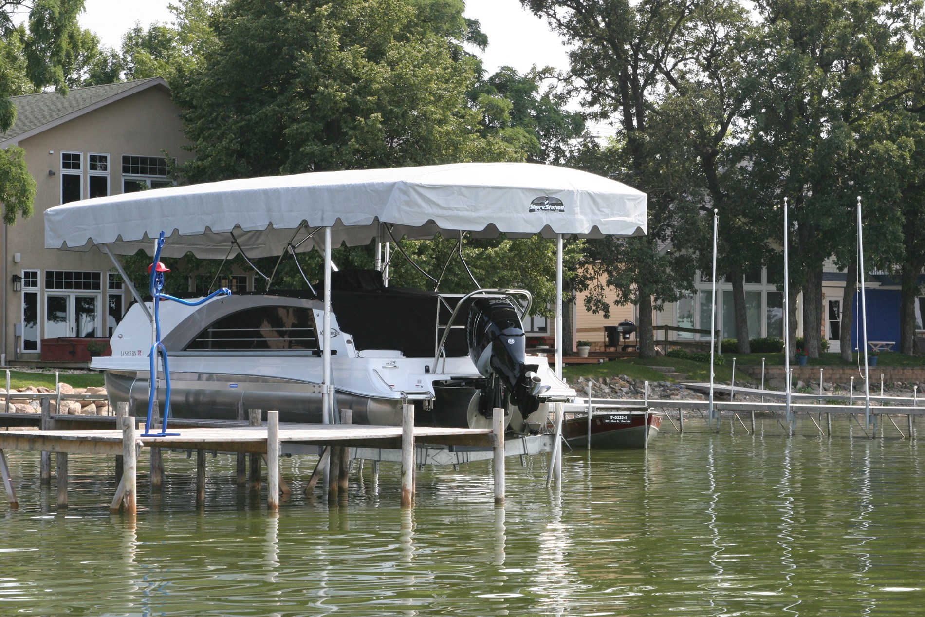 Boat Lifts Lift Options ShoreStation®