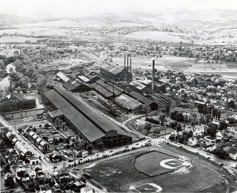 Latrobe, Pennsylvania (1940's) Shorpy Old Photos Framed Prints