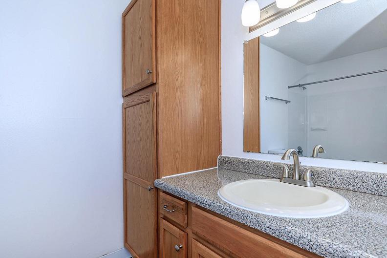 440 Meriden Rd, Waterbury, CT 06705 Shortterm Lease Apartments Furnished + Utilities