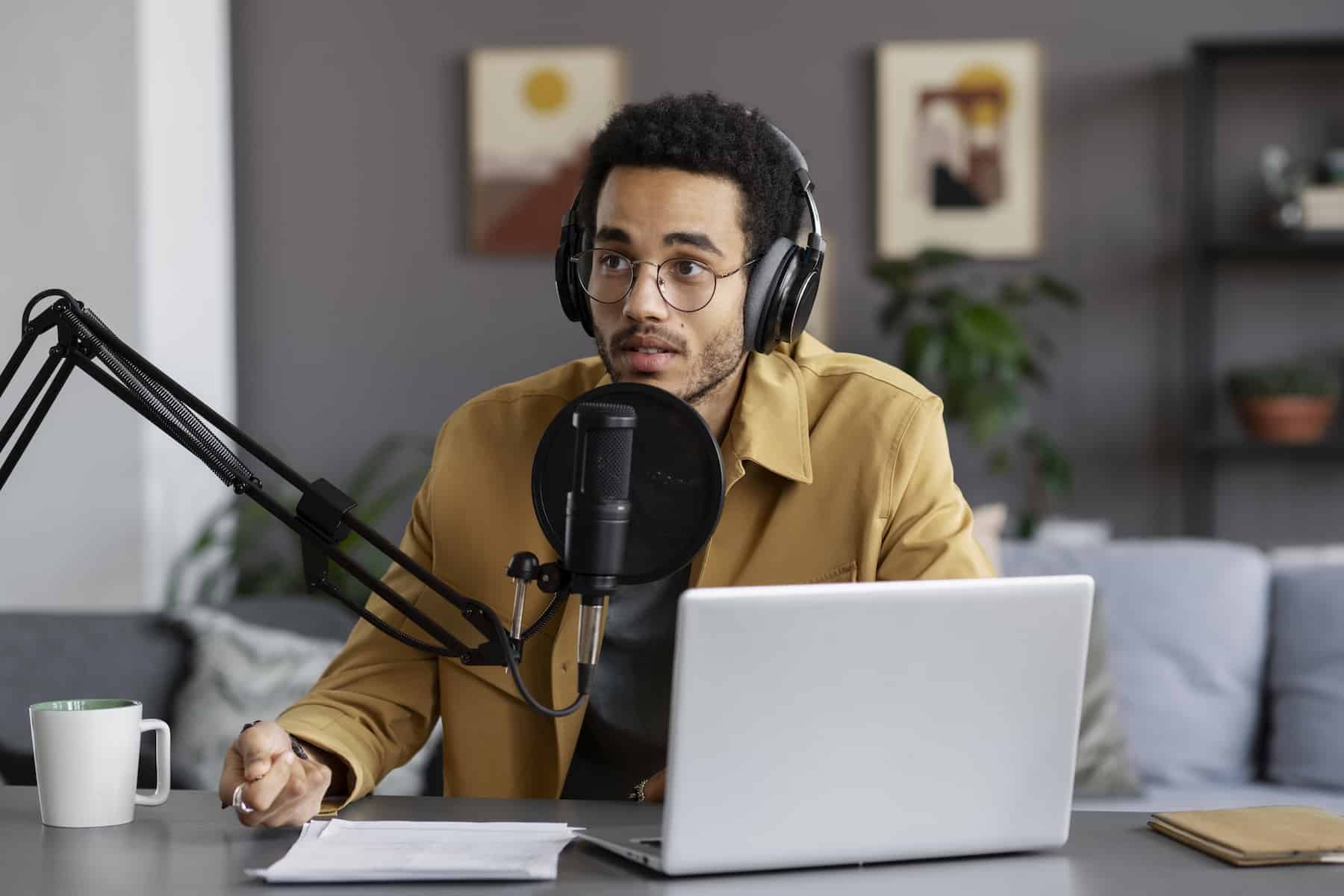 How to Pick the Best Microphone for Computer Recording Shout4Music