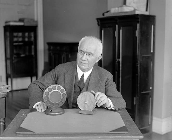 The History of Microphones Shout4Music