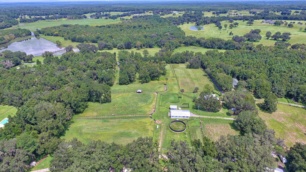 Rustic and Luxurious Central Florida's Log Cabin Homes