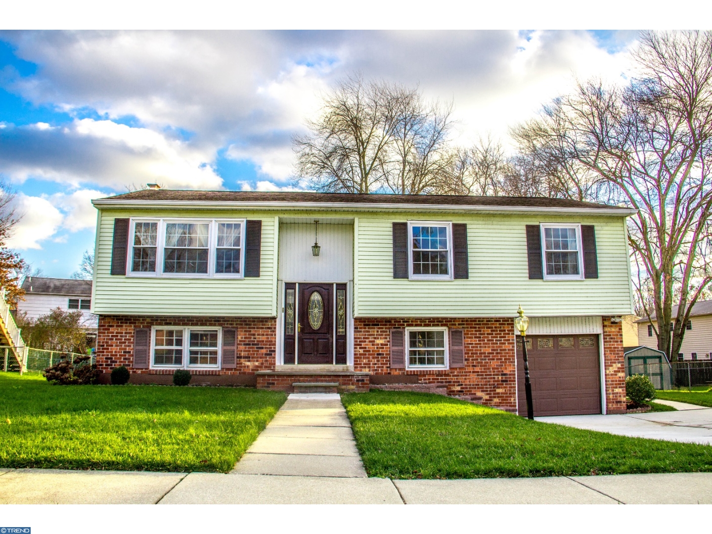 Great Newark Split Level! 403 W Hanna Dr ShowTime Real Estate