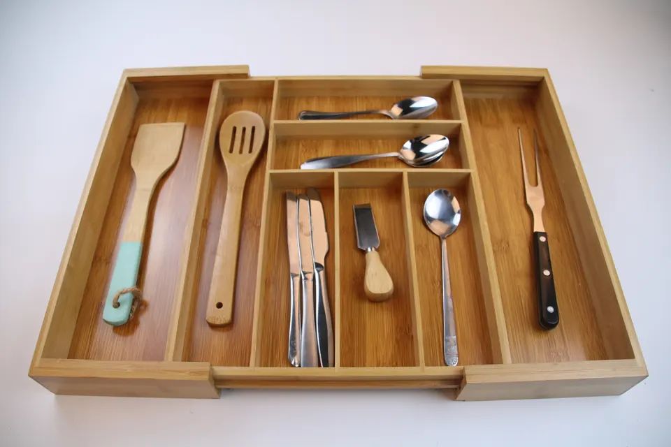 China kitchen organizer Wooden adjustable cutlery Tray Desk Utensil