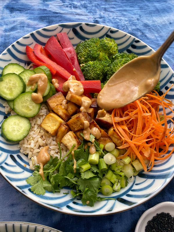 その他 Buddha Bowls Tropical Buddha Bowls with Black Beans and Plantains • Beyond Mere