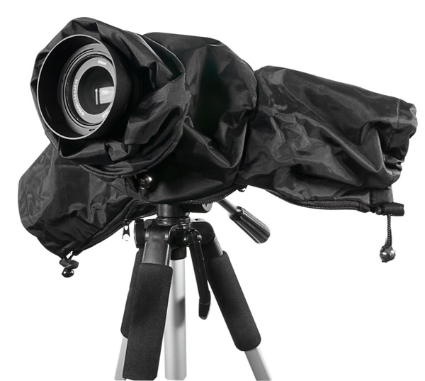 Protect Your Camera From the Elements With an Affordable Altura