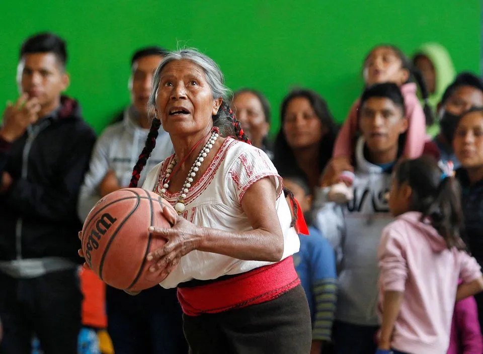 “Granny Jordan,” a 71yearold basketball player from Mexico, is now a