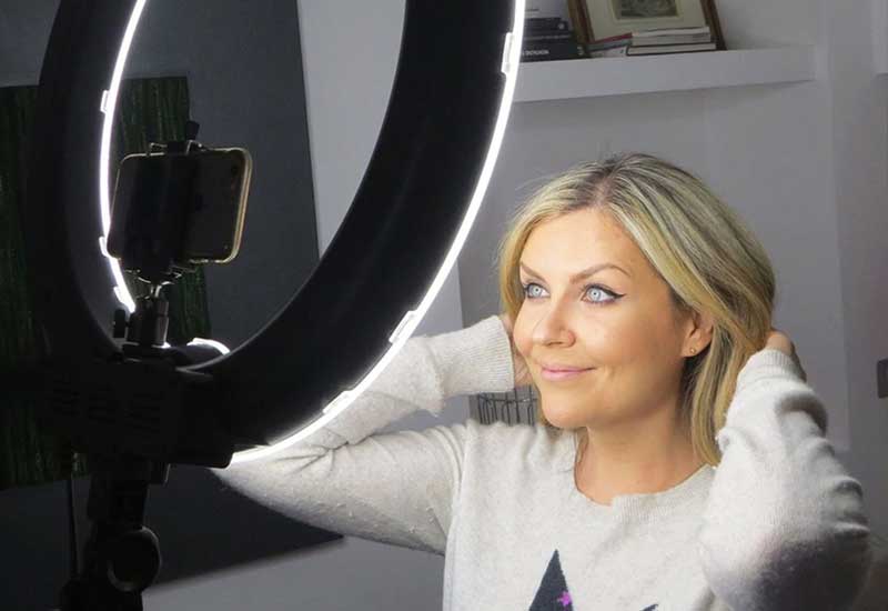 Selfie Lights and How To Use Them