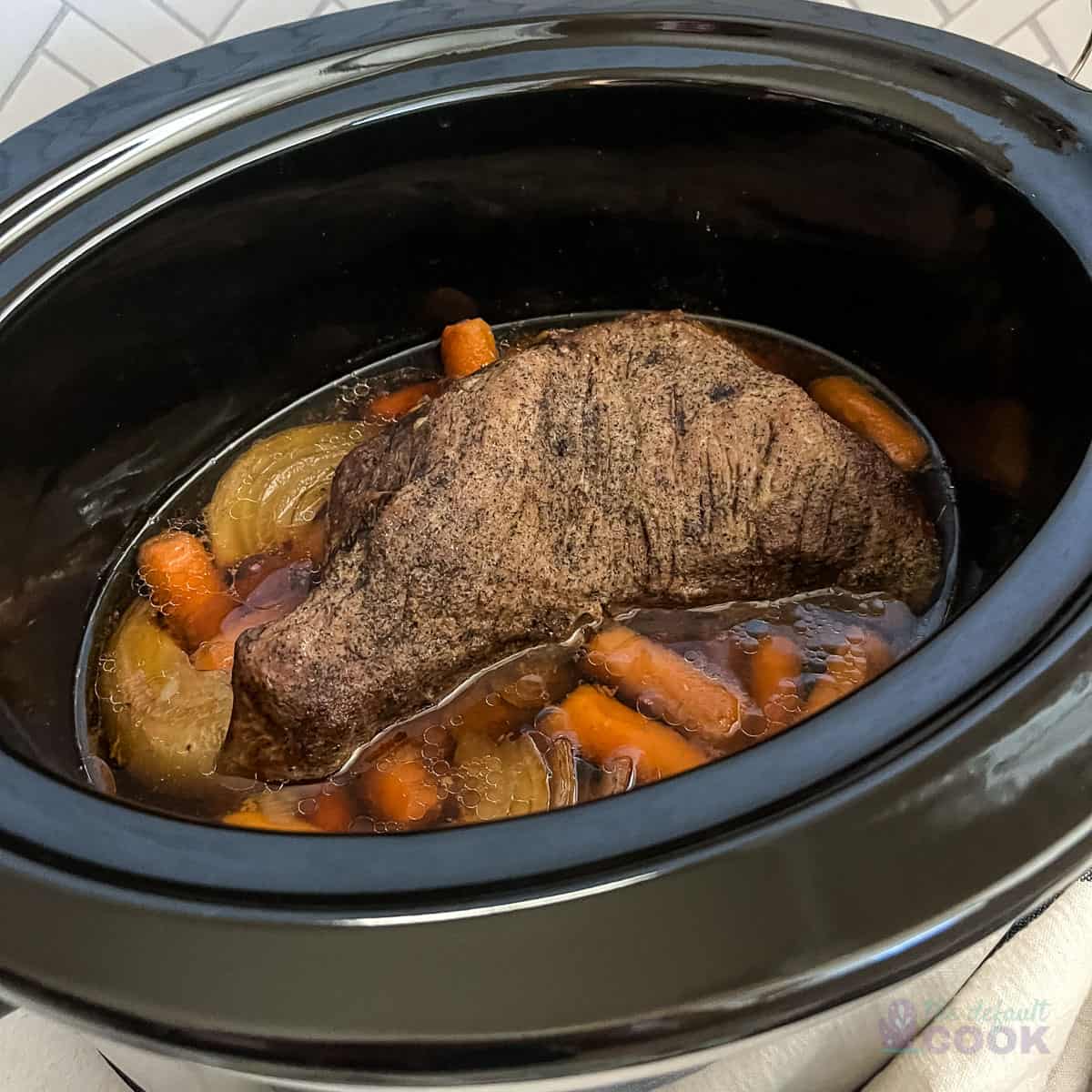 Perfectly Tender TriTip Roast in a Slow Cooker： StepbyStep Guide