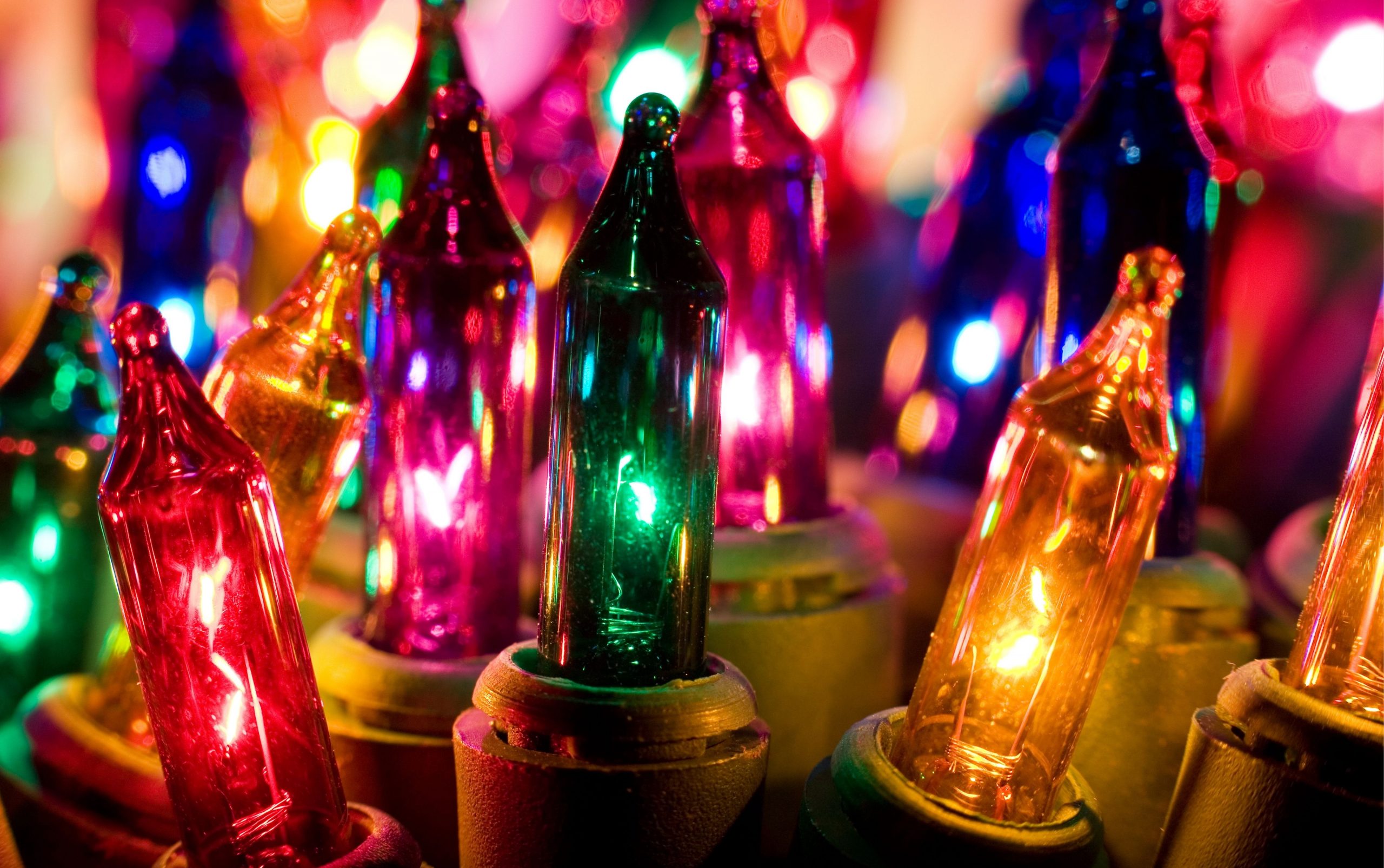 2020 Christmas Light Festivities •