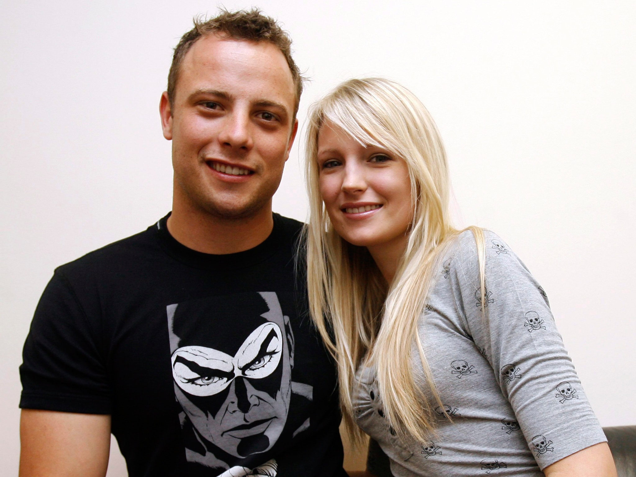 Oscar Pistorius’ ExGirlfriend Visits His Bedside As He Recovers From