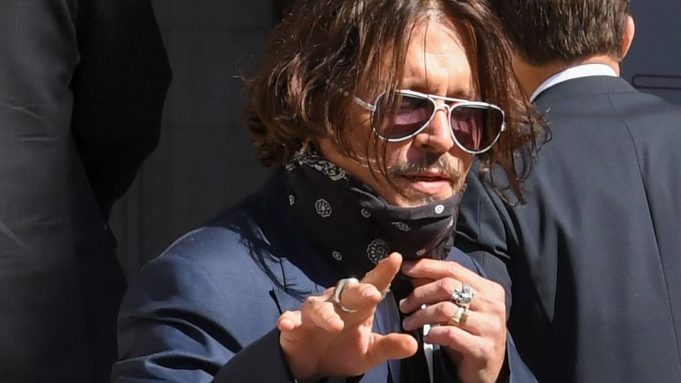 Johnny Depp Says That Amber Heard Pooped In His Bed, Causing Him To