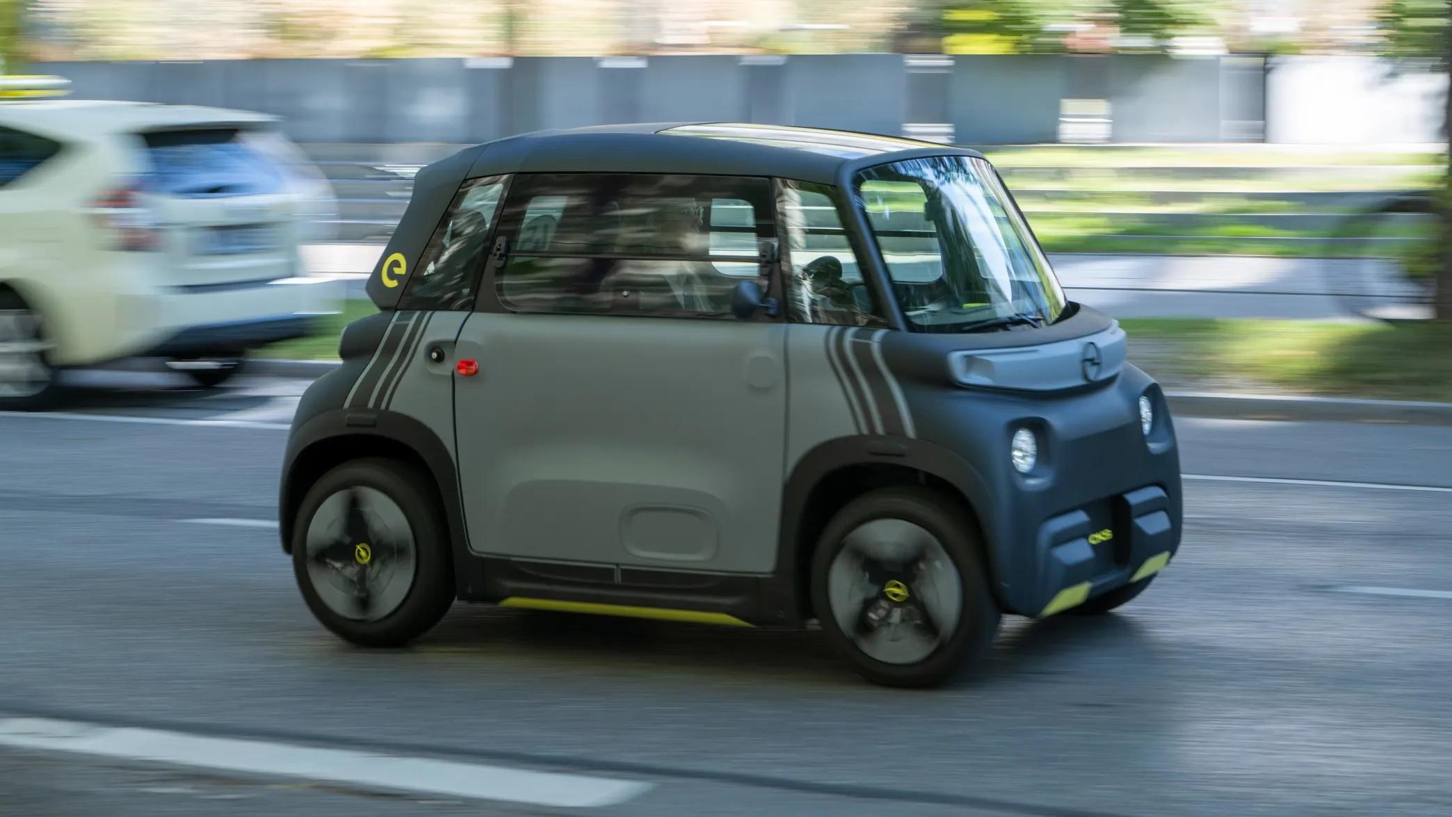 Auto elettriche “senza patente” 4 modelli nel test ADAC 2022