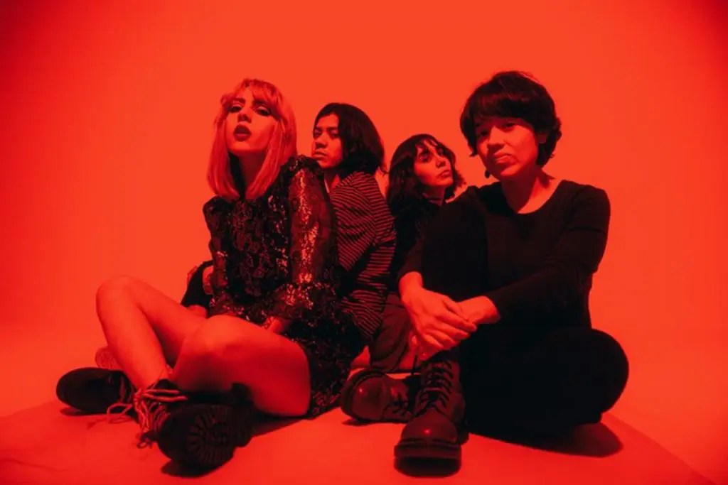 Mexico City based noise pop / shoegaze band Howless announce debut