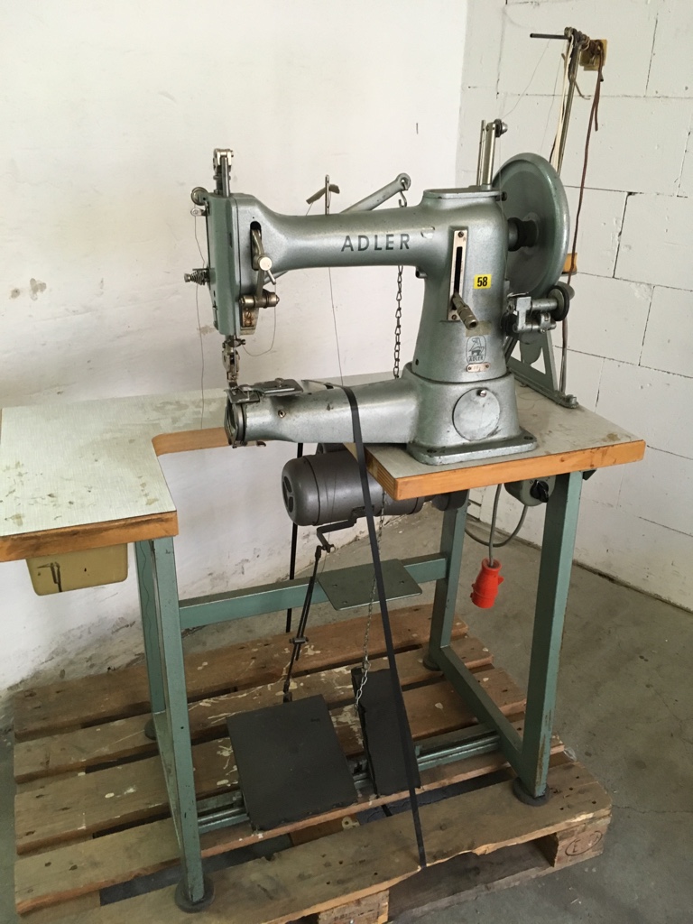 Sieck SOLD! ADLER Kl. 10527 heavy duty arm typ sewing machine with