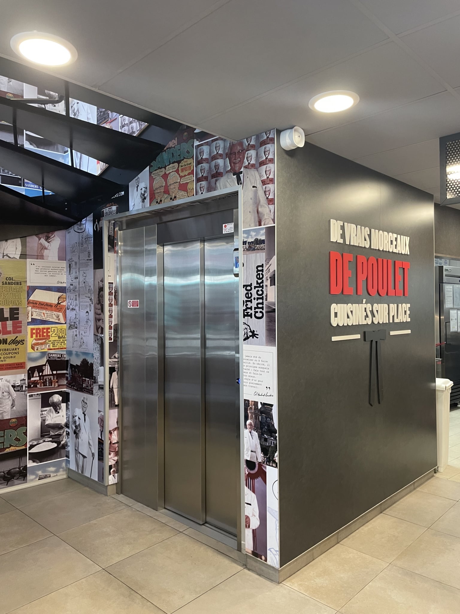 Ascenseur PMR au KFC SaintLazare (75) SIETRAM & CO