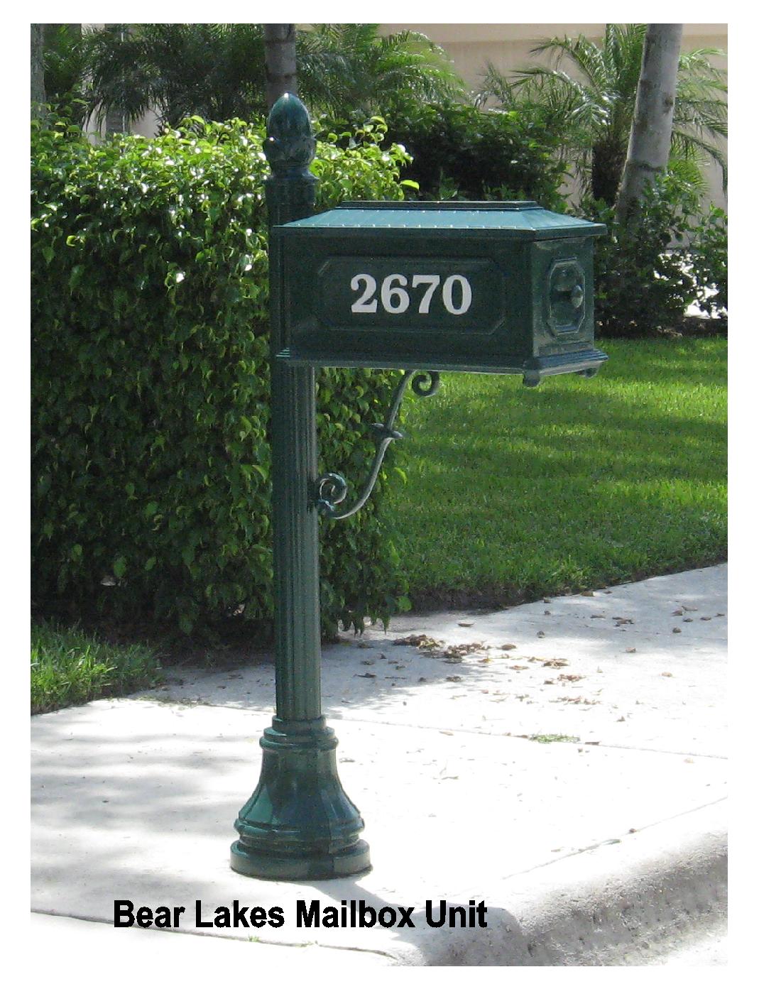 Street Signs & Mailboxes