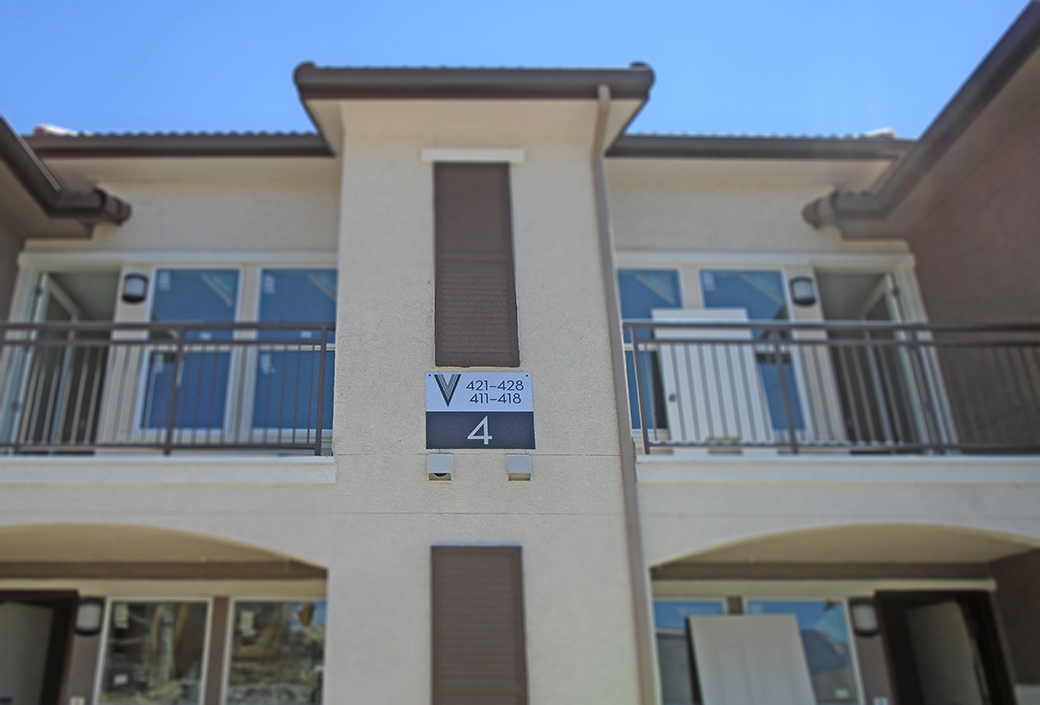 Vida Luxury Apartments Sign Technology