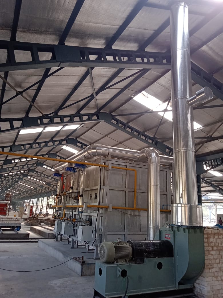 Downdraft shuttle kiln