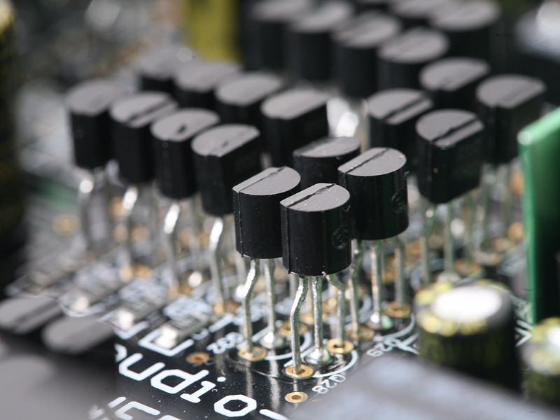 Researchers ‘break’ physics with 1nanometre transistor