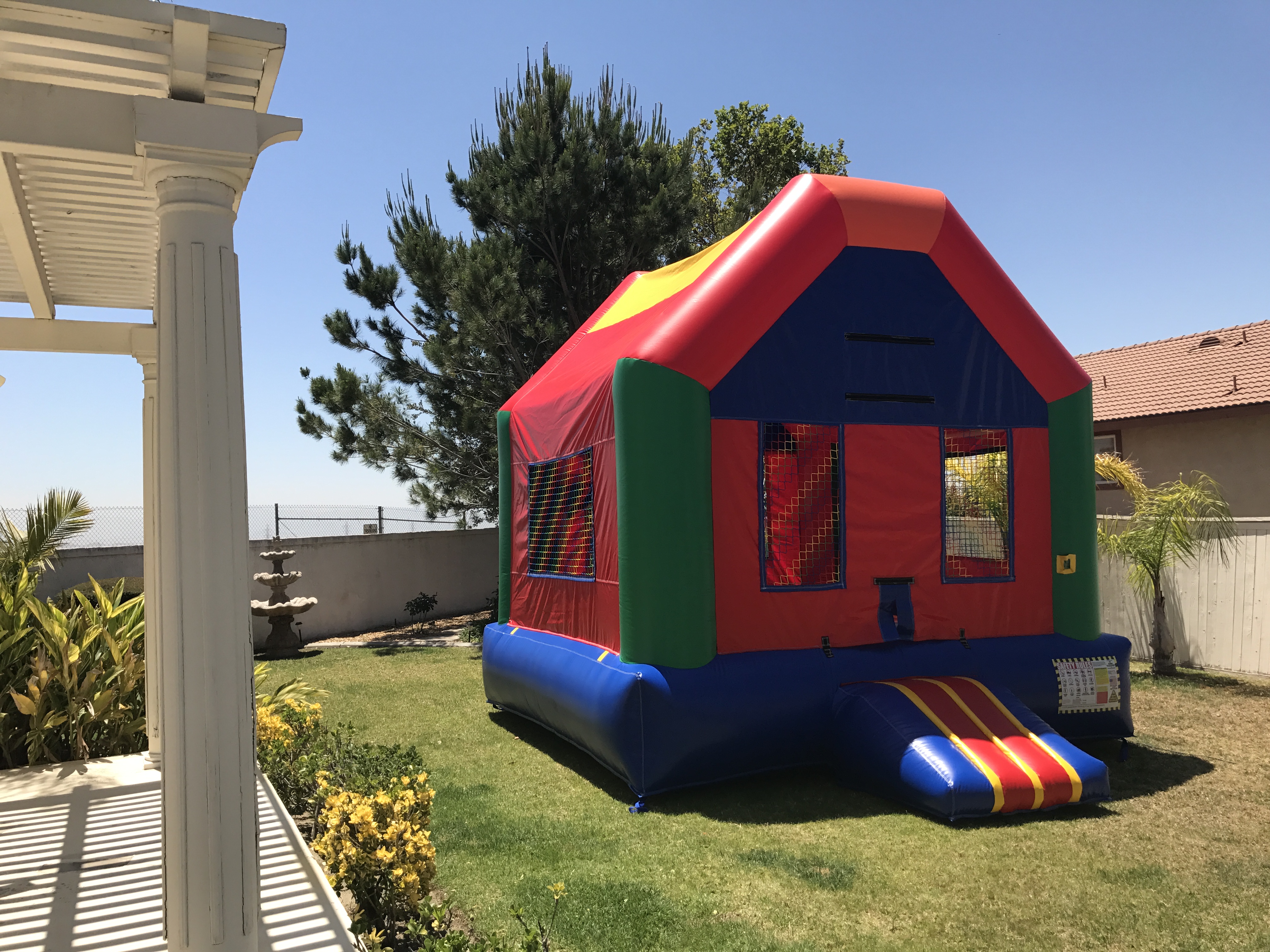 Rainbow Fun House SillyJumps