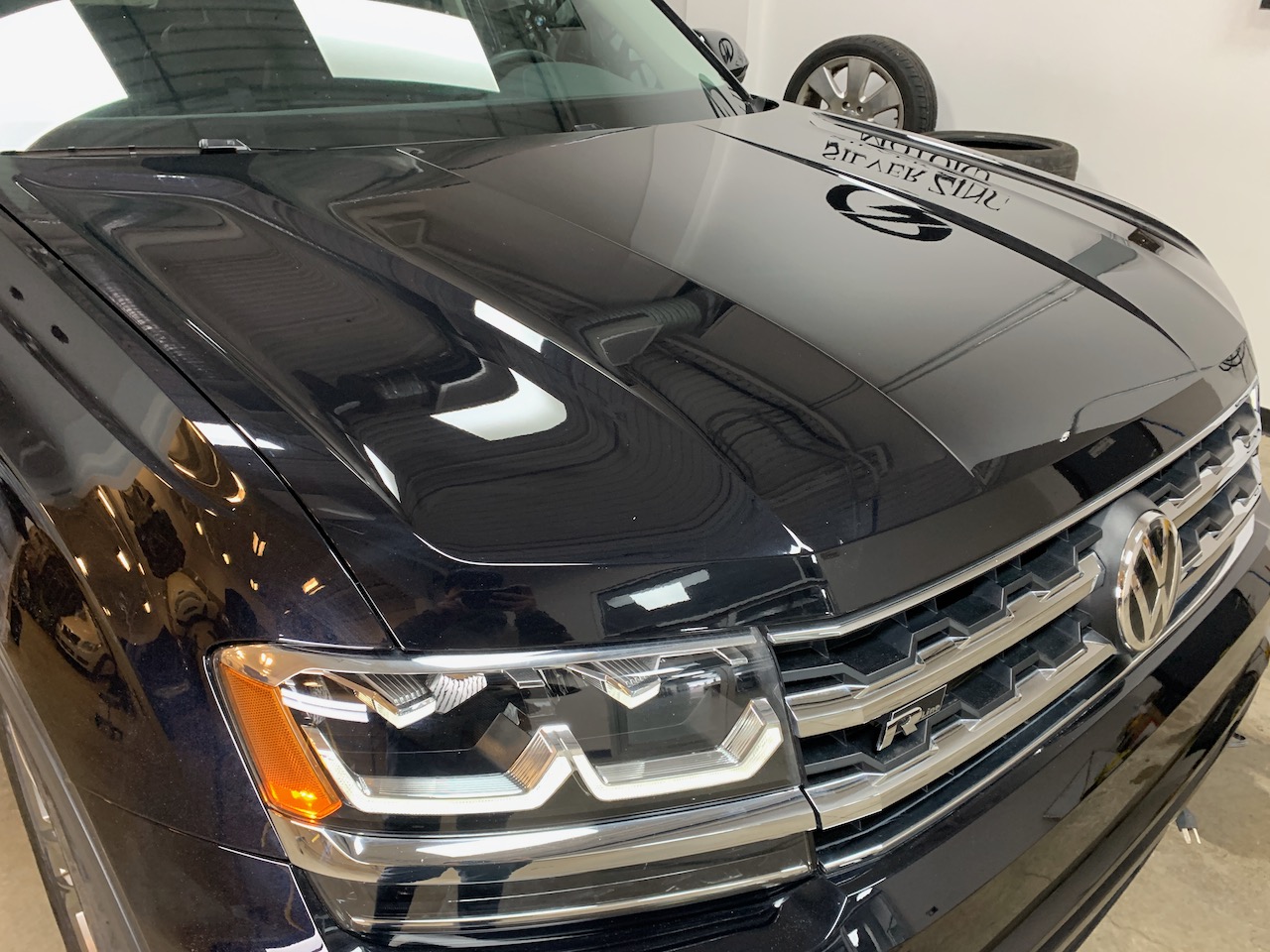 2019 Volkswagen Atlas Execline Rline, 8 months old, 6 Passengers, Rare